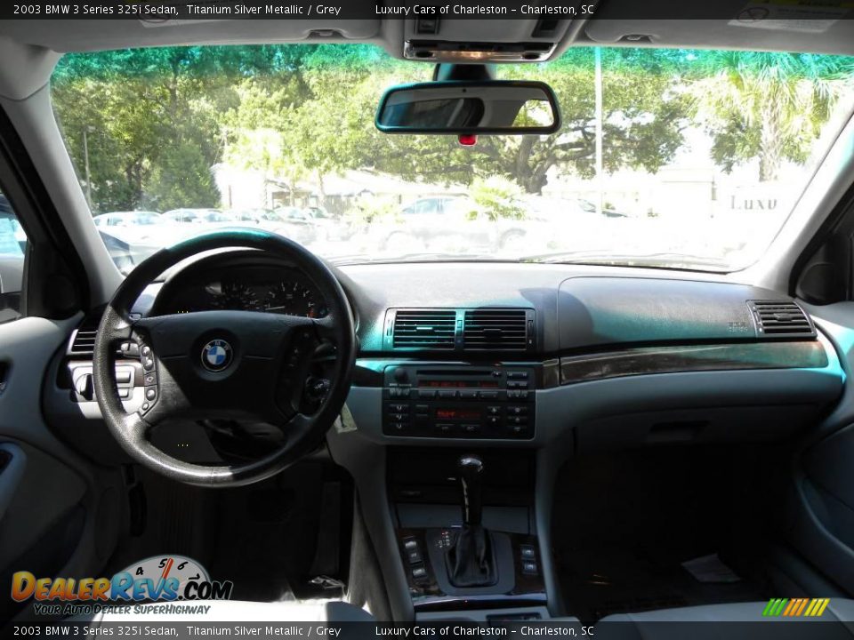 2003 BMW 3 Series 325i Sedan Titanium Silver Metallic / Grey Photo #3