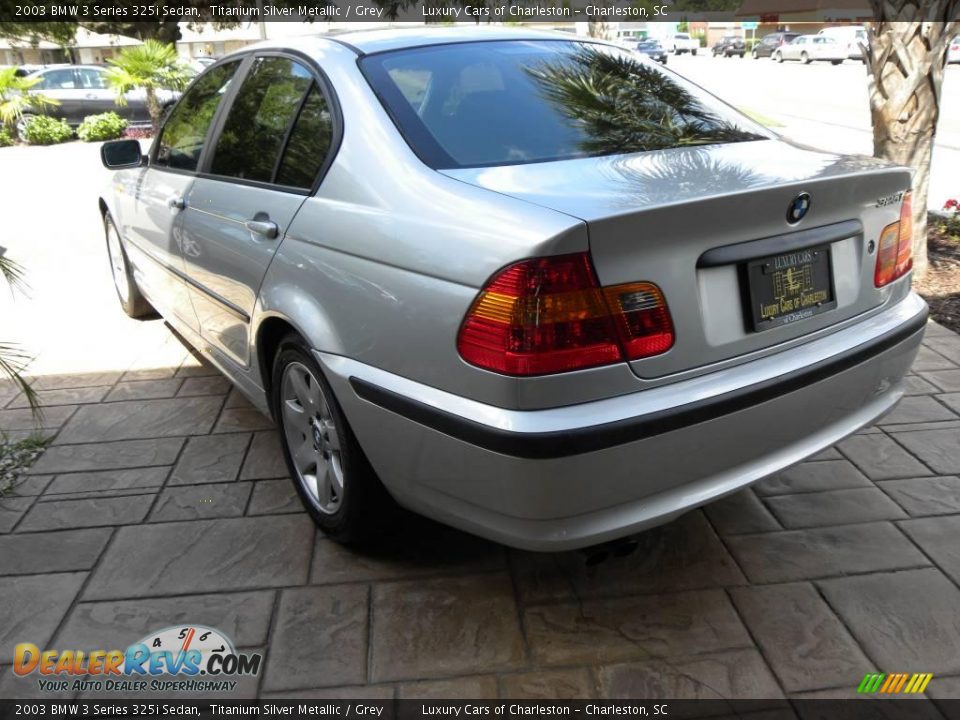 2003 BMW 3 Series 325i Sedan Titanium Silver Metallic / Grey Photo #15