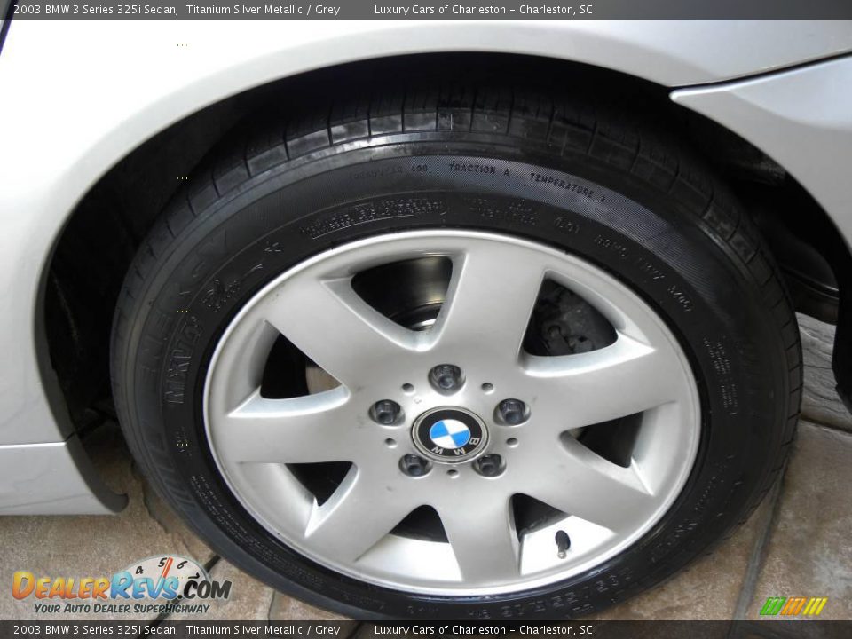 2003 BMW 3 Series 325i Sedan Titanium Silver Metallic / Grey Photo #16