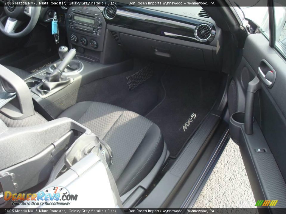 2006 Mazda MX-5 Miata Roadster Galaxy Gray Metallic / Black Photo #14