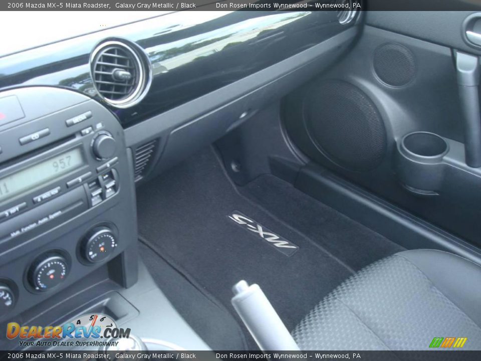 2006 Mazda MX-5 Miata Roadster Galaxy Gray Metallic / Black Photo #20