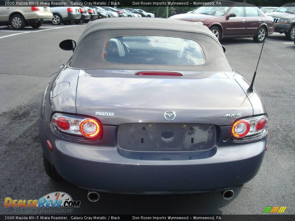 2006 Mazda MX-5 Miata Roadster Galaxy Gray Metallic / Black Photo #32
