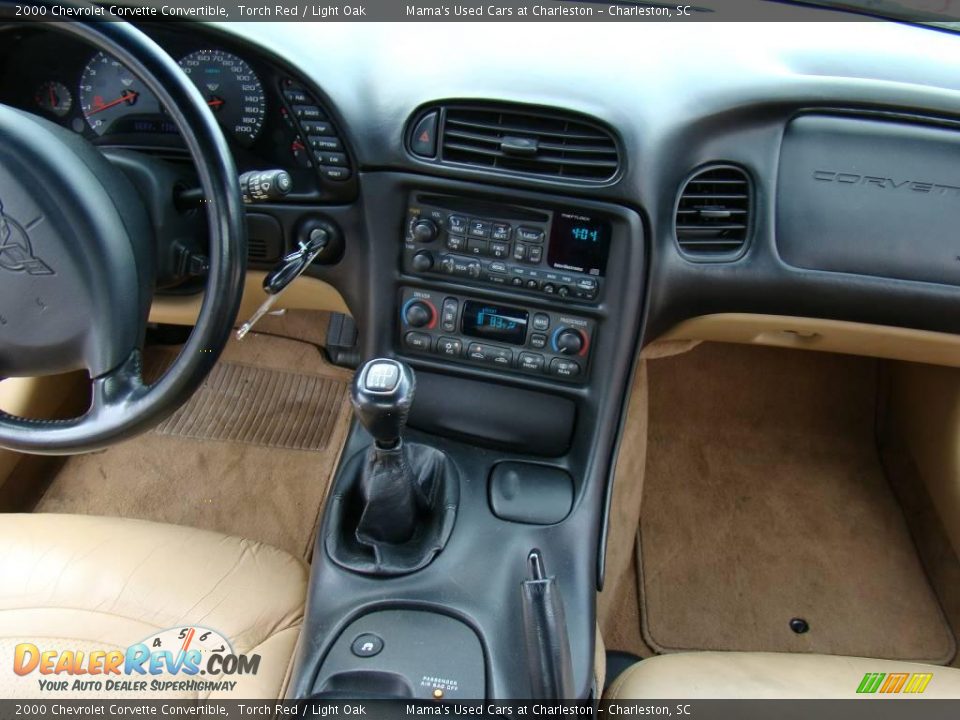 2000 Chevrolet Corvette Convertible Torch Red / Light Oak Photo #11