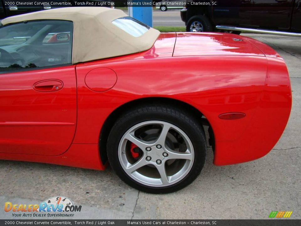 2000 Chevrolet Corvette Convertible Torch Red / Light Oak Photo #21