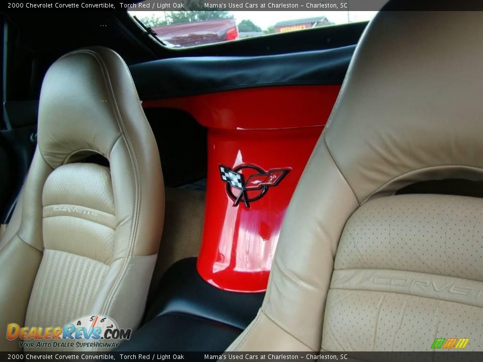 2000 Chevrolet Corvette Convertible Torch Red / Light Oak Photo #25
