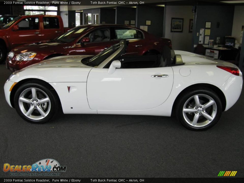 2009 Pontiac Solstice Roadster Pure White / Ebony Photo #3
