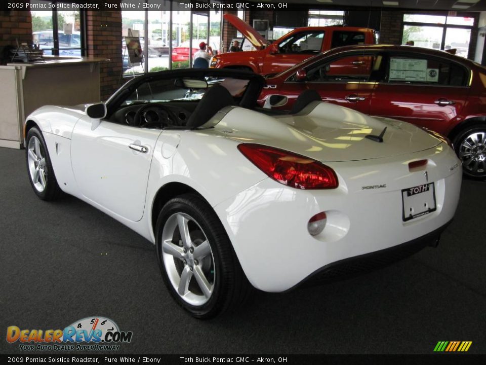 2009 Pontiac Solstice Roadster Pure White / Ebony Photo #4