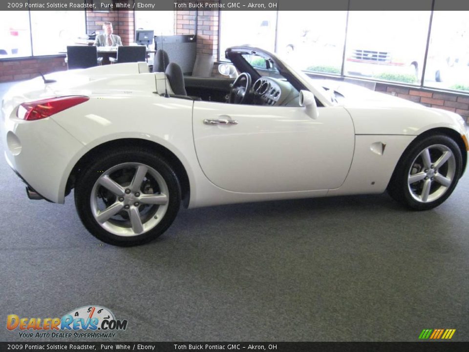 2009 Pontiac Solstice Roadster Pure White / Ebony Photo #6