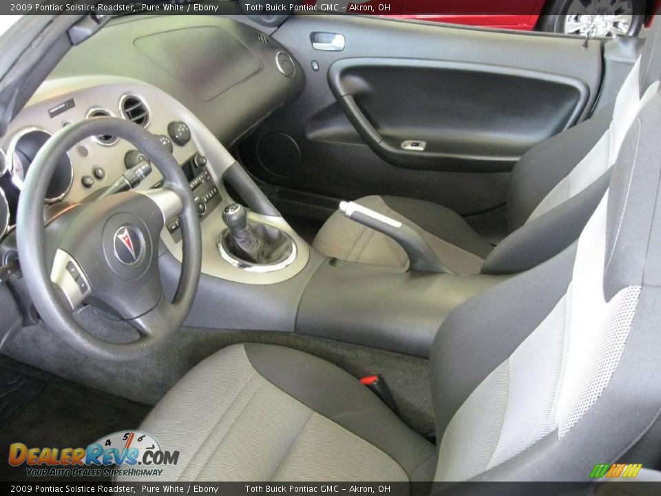 2009 Pontiac Solstice Roadster Pure White / Ebony Photo #8