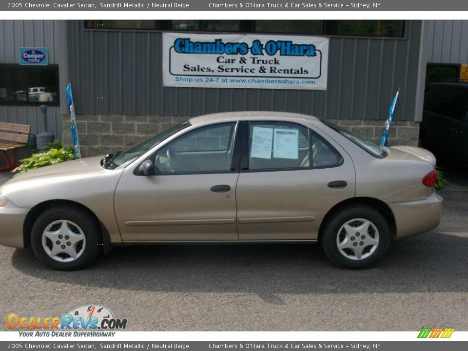 2005 Chevrolet Cavalier Sedan Sandrift Metallic / Neutral Beige Photo #2