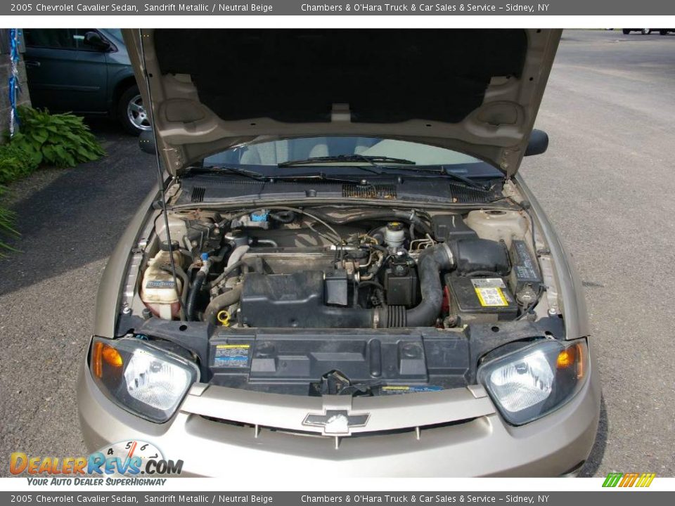 2005 Chevrolet Cavalier Sedan Sandrift Metallic / Neutral Beige Photo #11