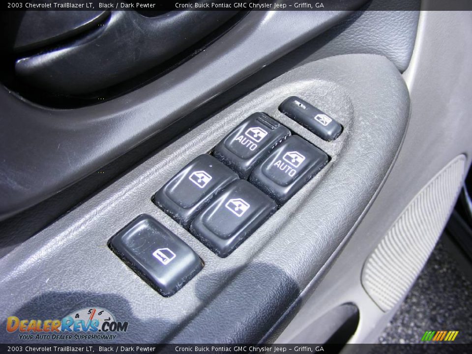 2003 Chevrolet TrailBlazer LT Black / Dark Pewter Photo #13