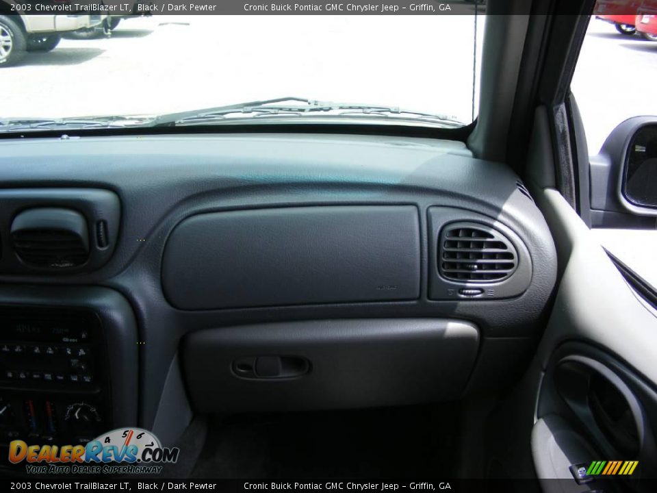 2003 Chevrolet TrailBlazer LT Black / Dark Pewter Photo #22