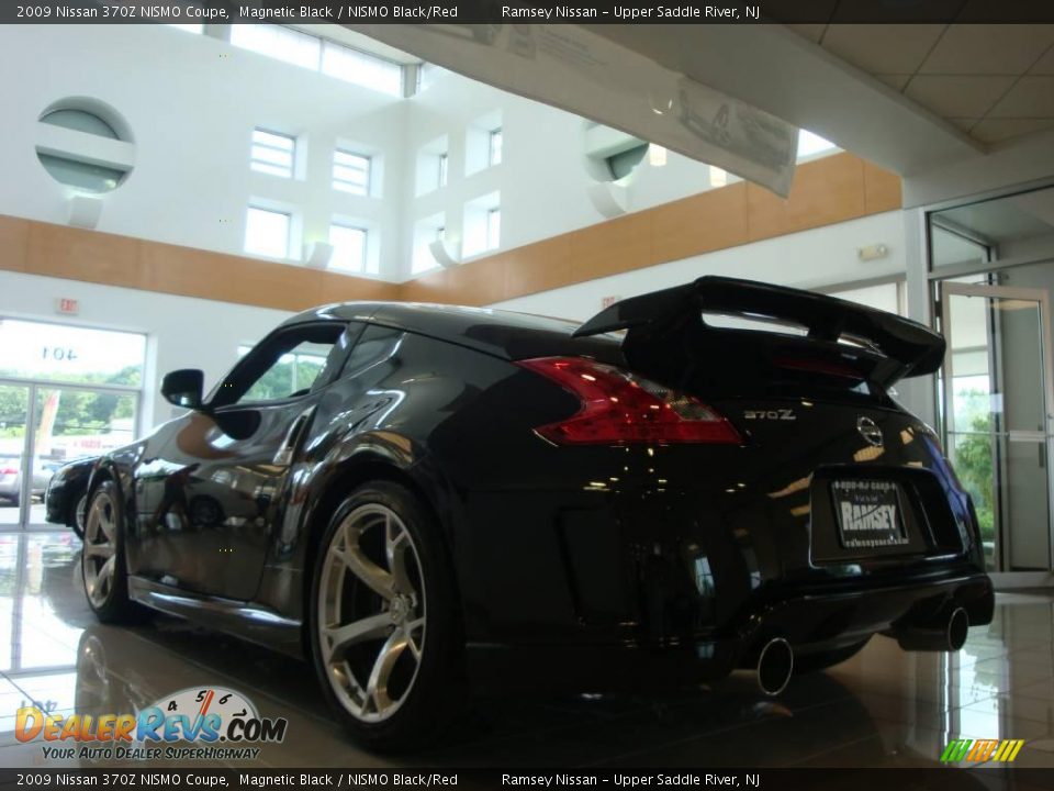 2009 Nissan 370Z NISMO Coupe Magnetic Black / NISMO Black/Red Photo #6