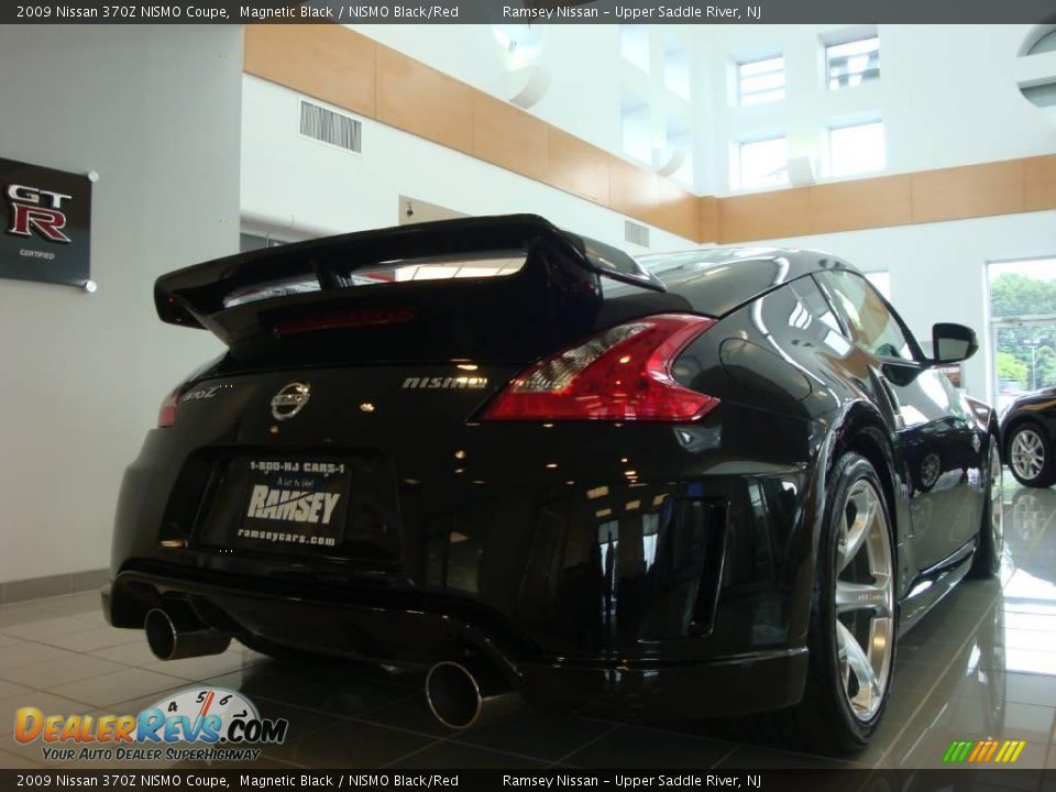 2009 Nissan 370Z NISMO Coupe Magnetic Black / NISMO Black/Red Photo #8