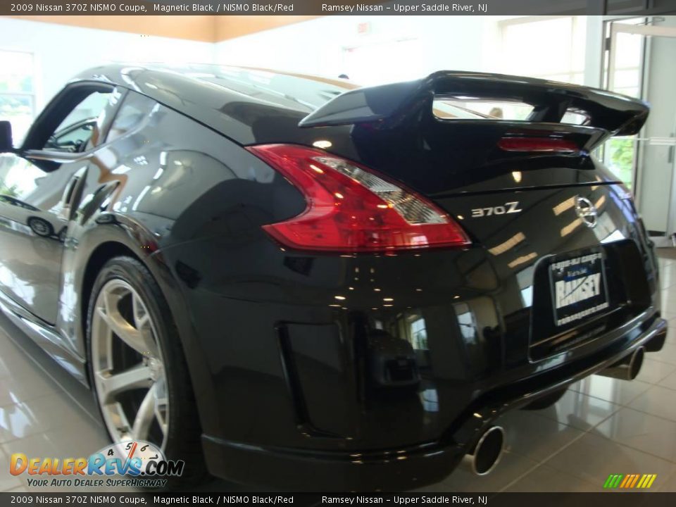 2009 Nissan 370Z NISMO Coupe Magnetic Black / NISMO Black/Red Photo #16