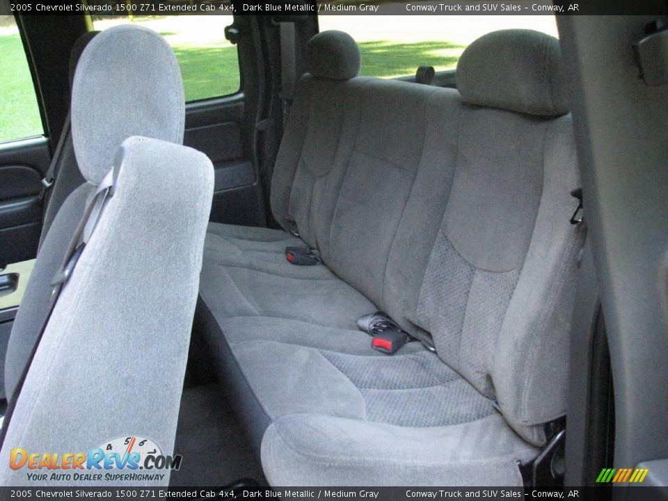 2005 Chevrolet Silverado 1500 Z71 Extended Cab 4x4 Dark Blue Metallic / Medium Gray Photo #13