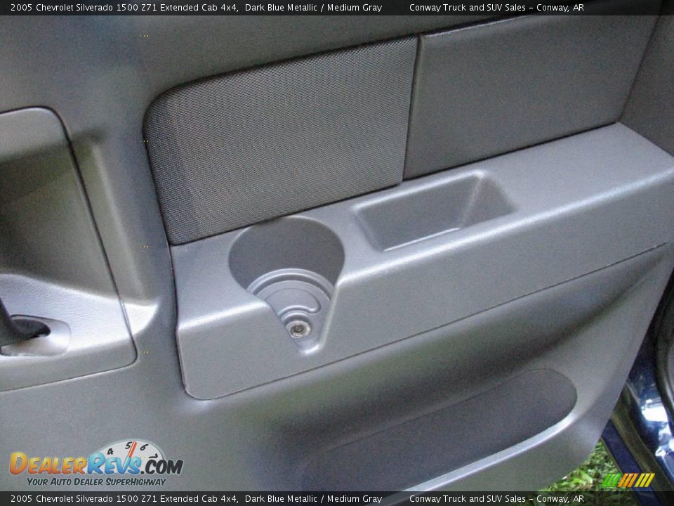 2005 Chevrolet Silverado 1500 Z71 Extended Cab 4x4 Dark Blue Metallic / Medium Gray Photo #16