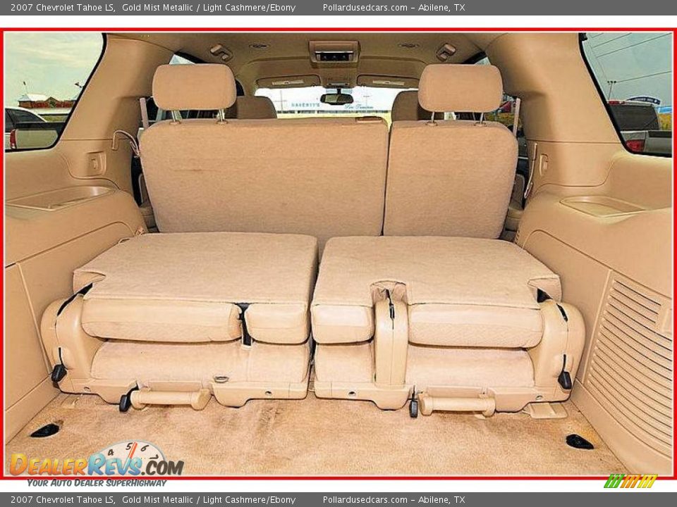 2007 Chevrolet Tahoe LS Gold Mist Metallic / Light Cashmere/Ebony Photo #18
