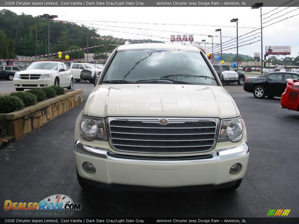 2008 Chrysler Aspen Limited Cool Vanilla / Dark Slate Gray/Light Slate Gray Photo #3