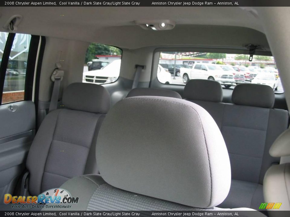 2008 Chrysler Aspen Limited Cool Vanilla / Dark Slate Gray/Light Slate Gray Photo #16