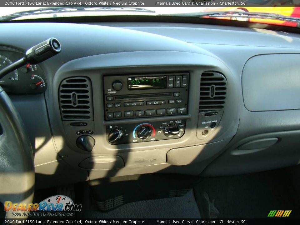 2000 Ford F150 Lariat Extended Cab 4x4 Oxford White / Medium Graphite Photo #16