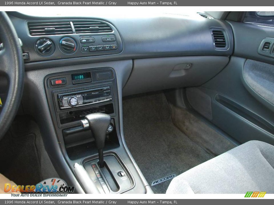 1996 Honda Accord LX Sedan Granada Black Pearl Metallic / Gray Photo #26