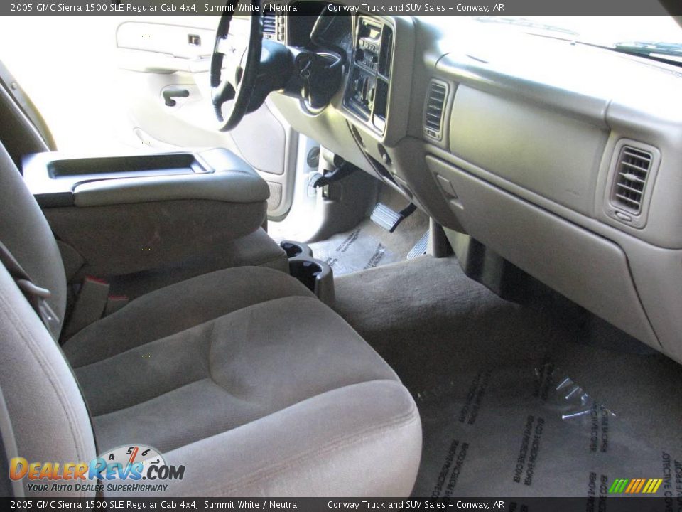 2005 GMC Sierra 1500 SLE Regular Cab 4x4 Summit White / Neutral Photo #9