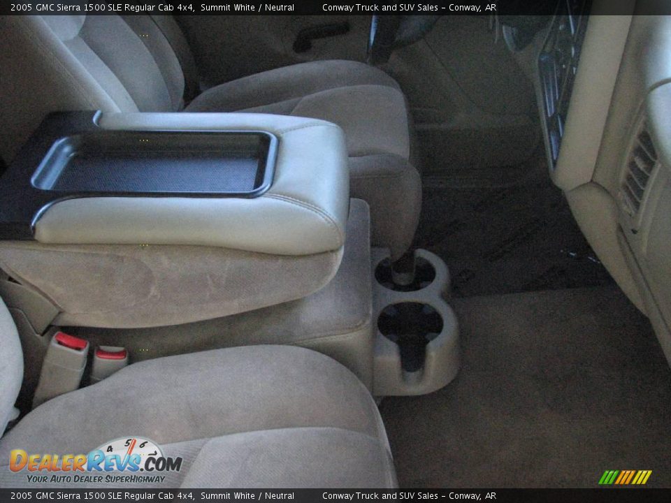 2005 GMC Sierra 1500 SLE Regular Cab 4x4 Summit White / Neutral Photo #13