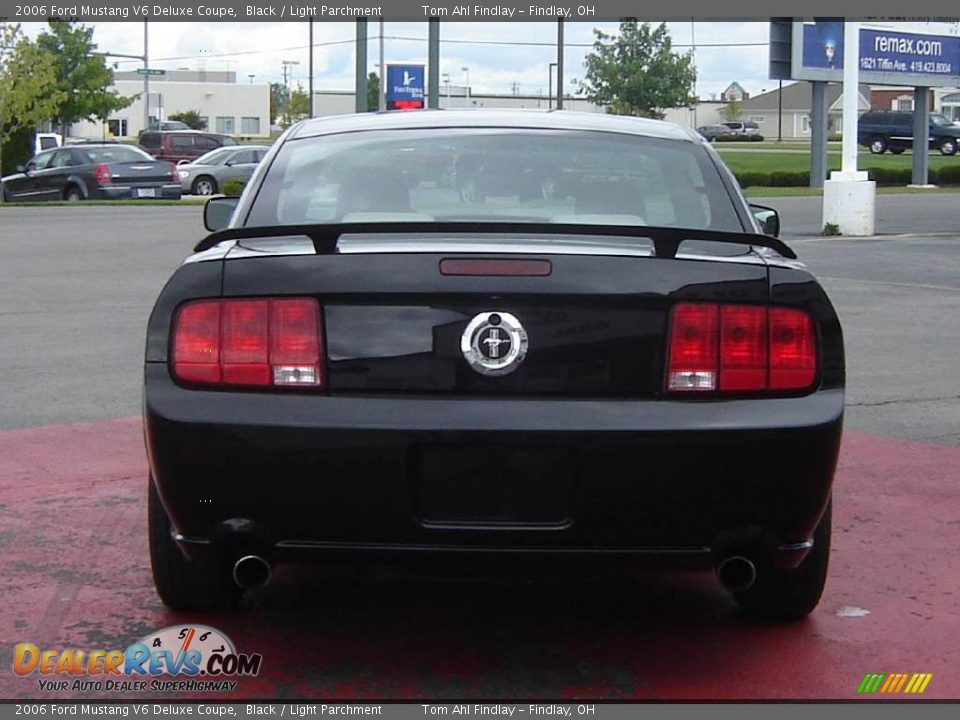 2006 Ford Mustang V6 Deluxe Coupe Black / Light Parchment Photo #4