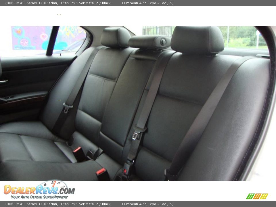 2006 BMW 3 Series 330i Sedan Titanium Silver Metallic / Black Photo #11