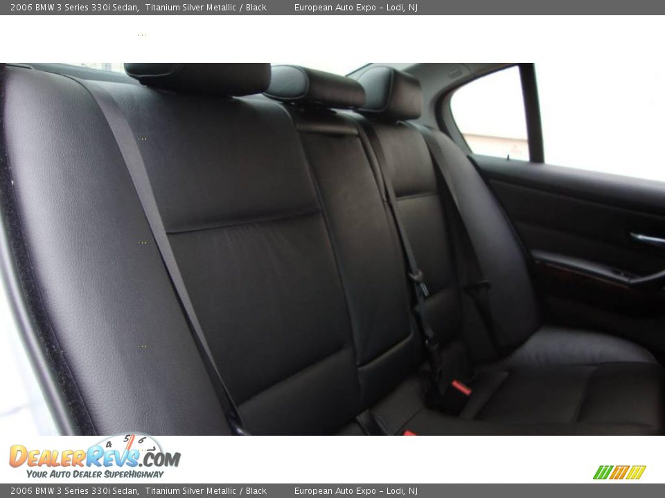 2006 BMW 3 Series 330i Sedan Titanium Silver Metallic / Black Photo #13