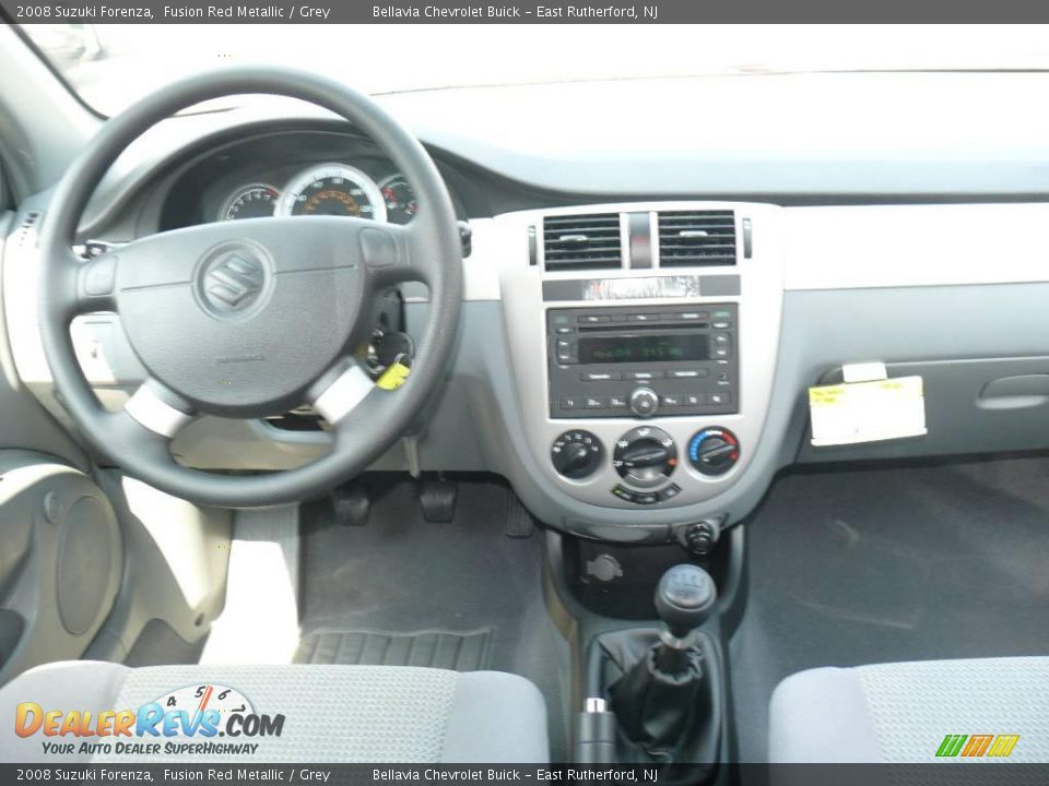 2008 Suzuki Forenza Fusion Red Metallic / Grey Photo #9