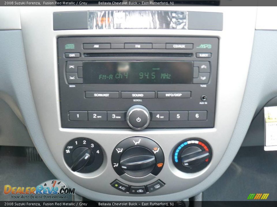 2008 Suzuki Forenza Fusion Red Metallic / Grey Photo #10