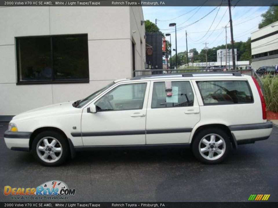 2000 Volvo V70 XC SE AWD White / Light Taupe/Taupe Photo #1