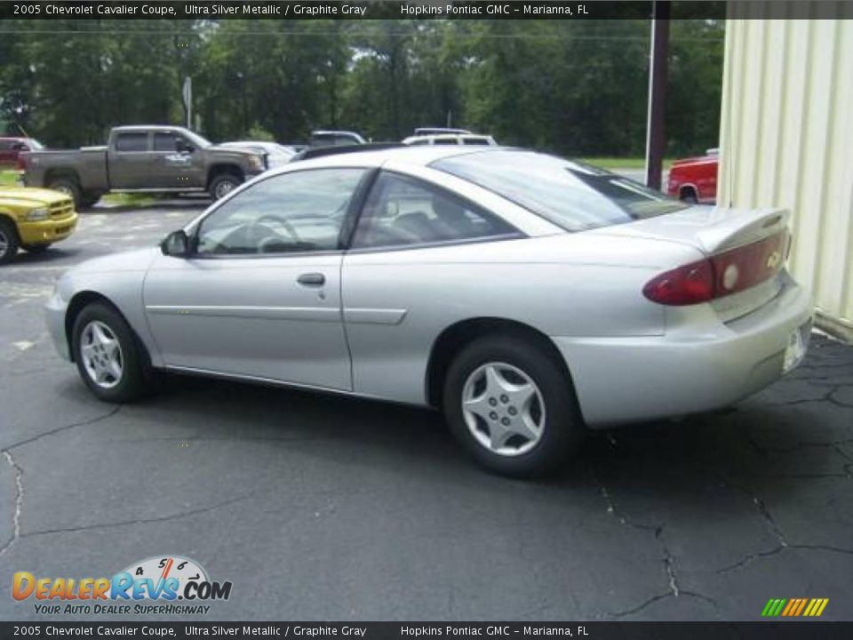 2005 Chevrolet Cavalier Coupe Ultra Silver Metallic / Graphite Gray Photo #5