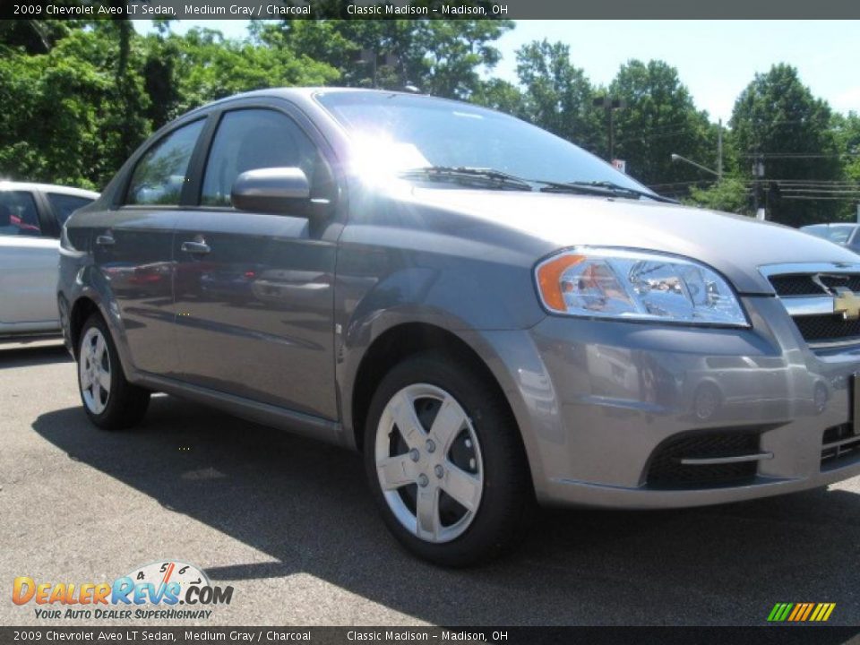2009 Chevrolet Aveo LT Sedan Medium Gray / Charcoal Photo #2