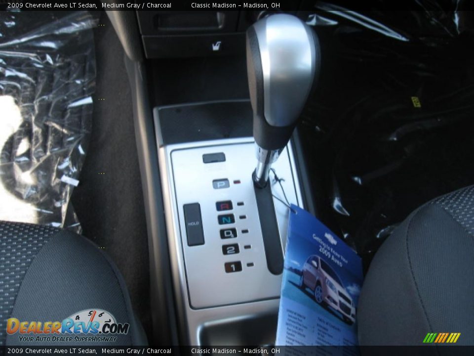 2009 Chevrolet Aveo LT Sedan Medium Gray / Charcoal Photo #4