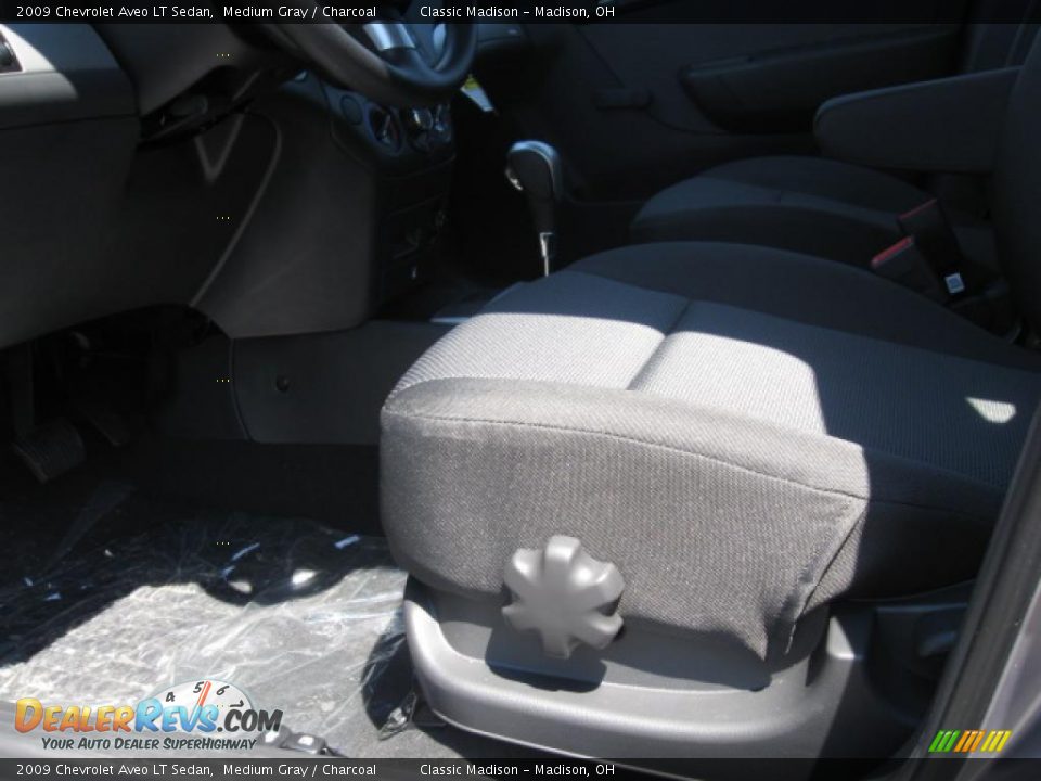 2009 Chevrolet Aveo LT Sedan Medium Gray / Charcoal Photo #6