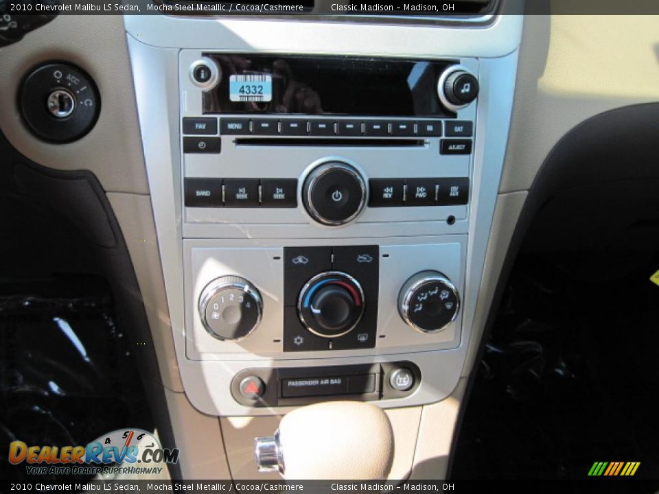 2010 Chevrolet Malibu LS Sedan Mocha Steel Metallic / Cocoa/Cashmere Photo #7