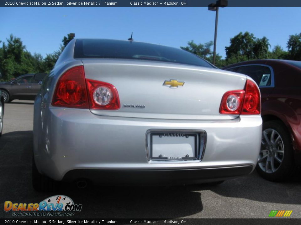 2010 Chevrolet Malibu LS Sedan Silver Ice Metallic / Titanium Photo #4