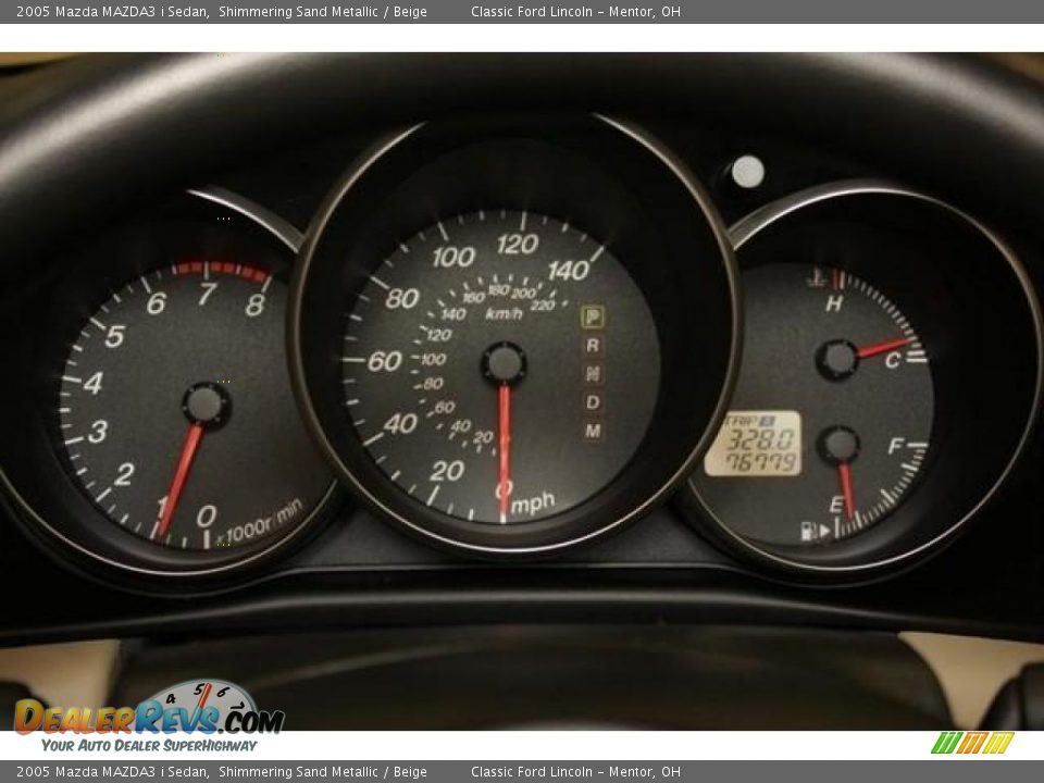 2005 Mazda MAZDA3 i Sedan Shimmering Sand Metallic / Beige Photo #11