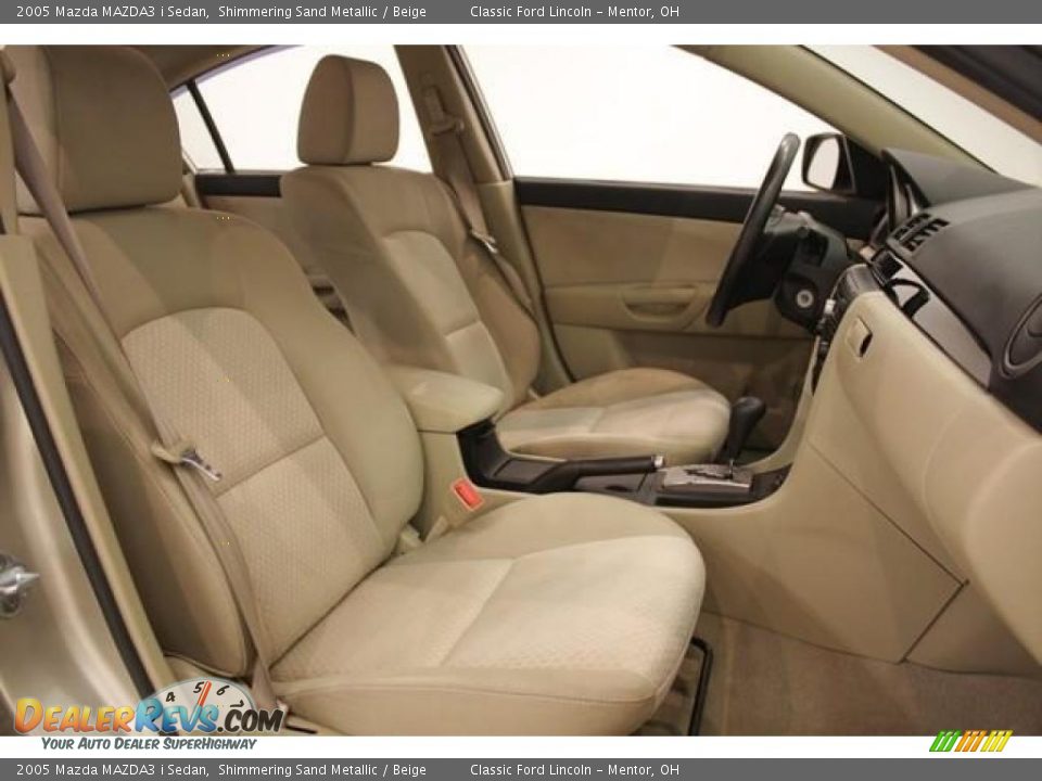 2005 Mazda MAZDA3 i Sedan Shimmering Sand Metallic / Beige Photo #14