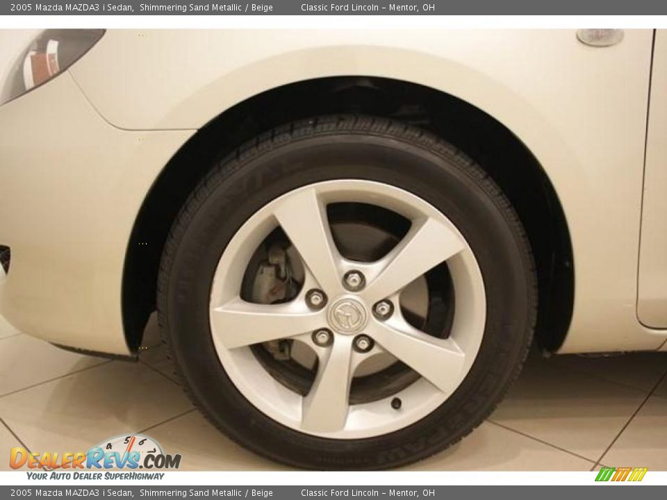 2005 Mazda MAZDA3 i Sedan Shimmering Sand Metallic / Beige Photo #19