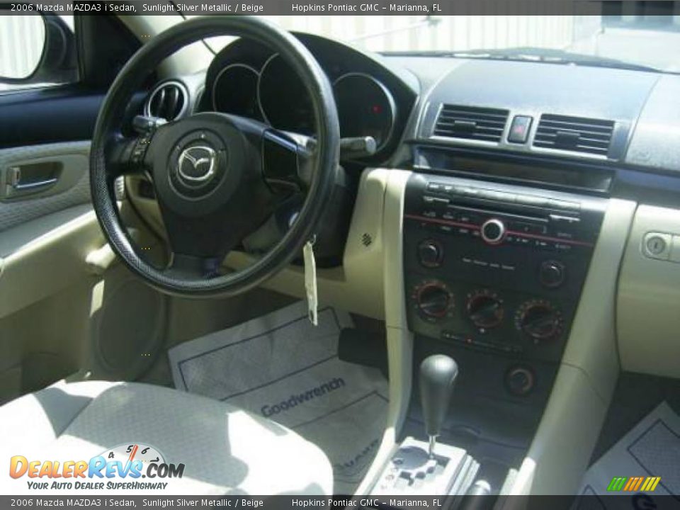 2006 Mazda MAZDA3 i Sedan Sunlight Silver Metallic / Beige Photo #8