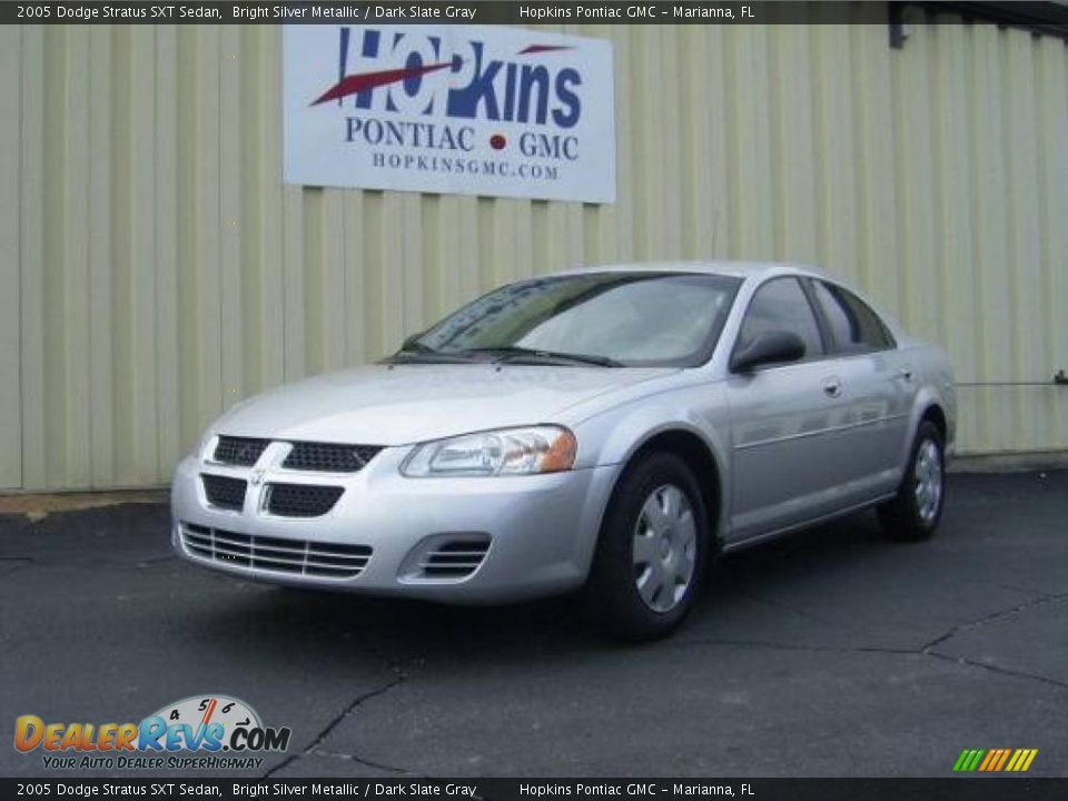 2005 Dodge Stratus SXT Sedan Bright Silver Metallic / Dark Slate Gray Photo #1