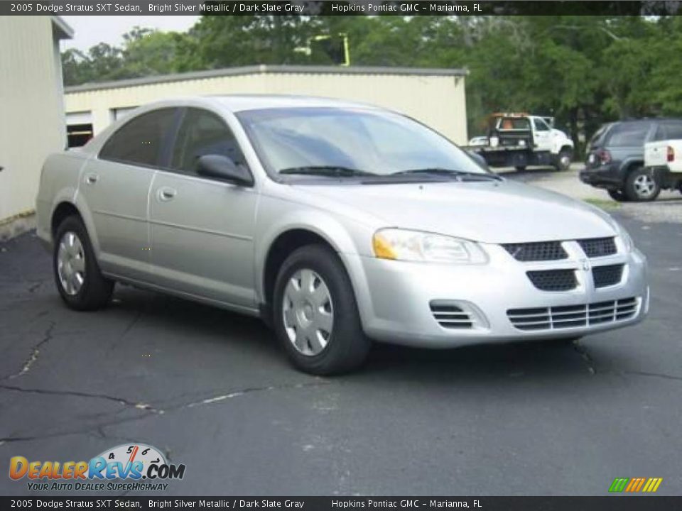2005 Dodge Stratus SXT Sedan Bright Silver Metallic / Dark Slate Gray Photo #3