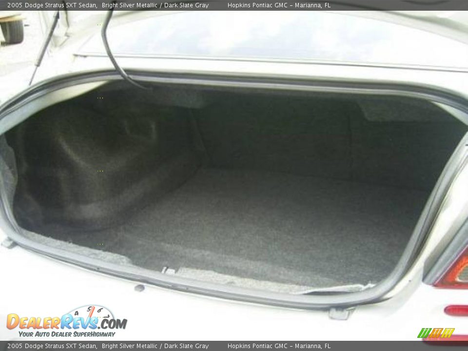 2005 Dodge Stratus SXT Sedan Bright Silver Metallic / Dark Slate Gray Photo #6