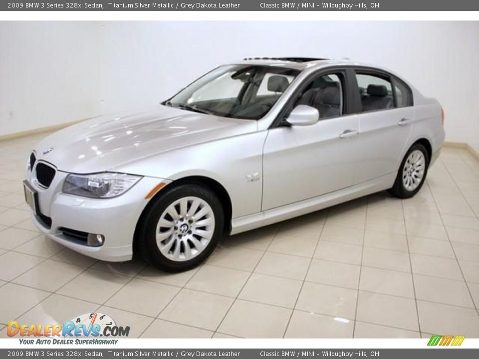 2009 BMW 3 Series 328xi Sedan Titanium Silver Metallic / Grey Dakota Leather Photo #3