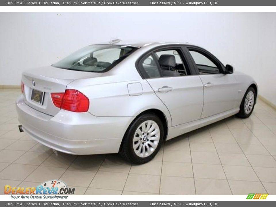 2009 BMW 3 Series 328xi Sedan Titanium Silver Metallic / Grey Dakota Leather Photo #6